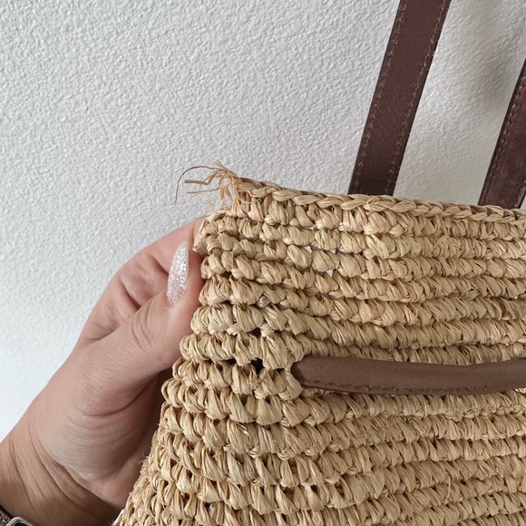 Faherty Raffia Drawstring Bucket Bag - Picture 5 of 6